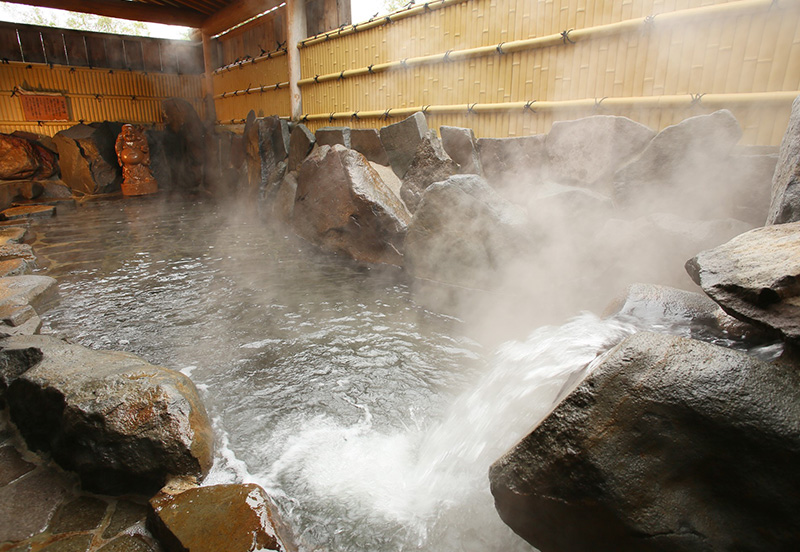 斑尾高原にある布袋の湯